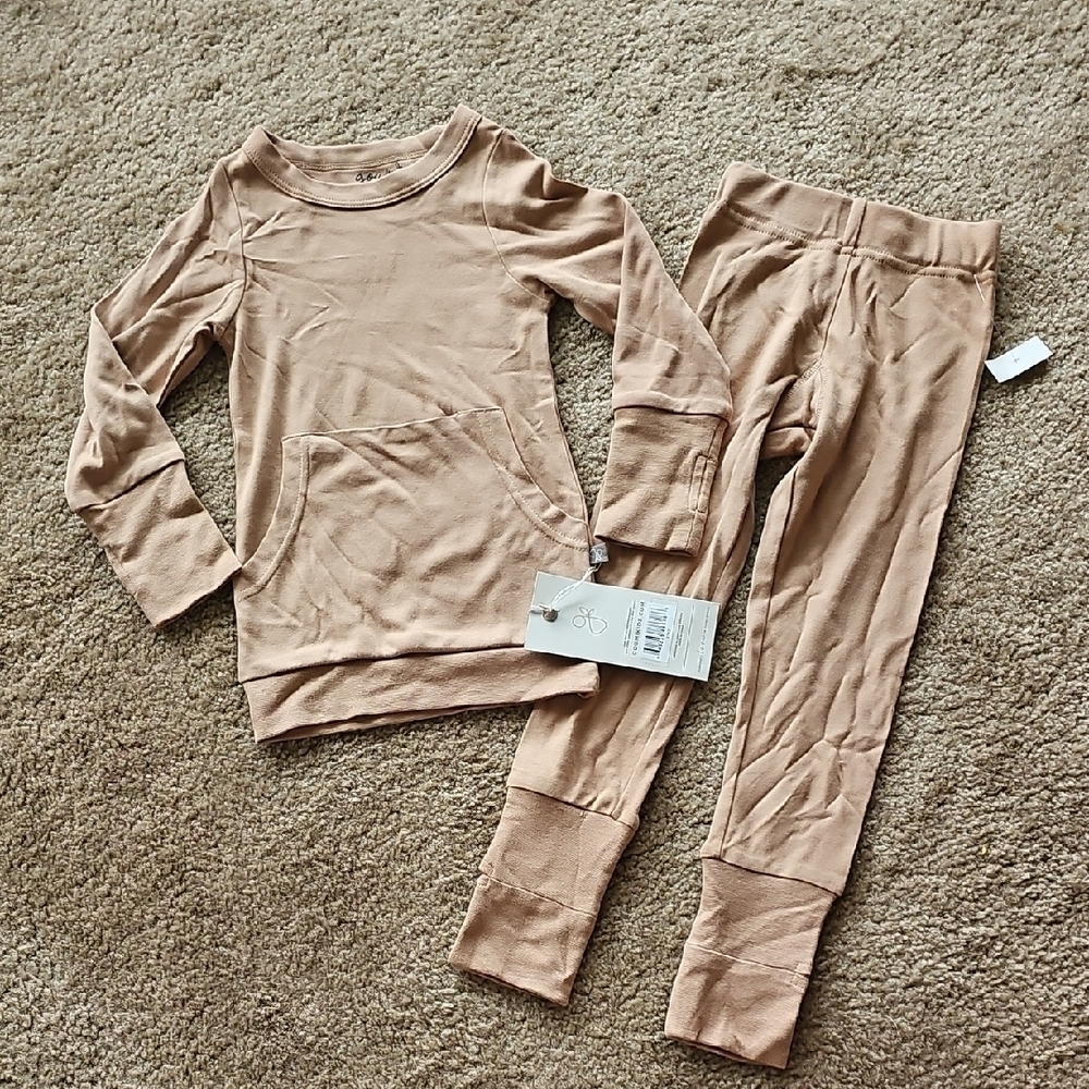 Goumi Kids Bamboo All Day Jogger Set Pajamas Size 4T Tan